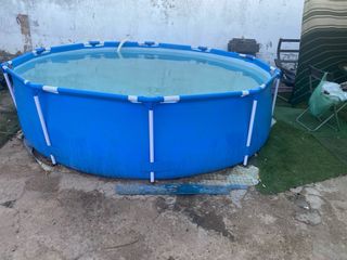 Piscina desmontable azul