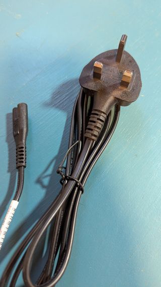 Cable UK - Alimentación