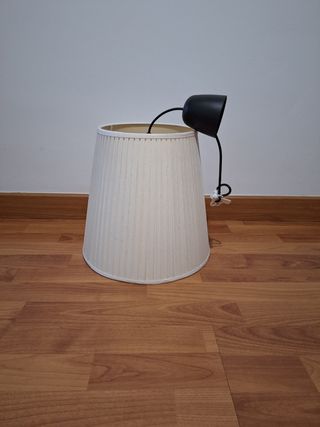 Lámpara IKEA - 35cm beige/negra