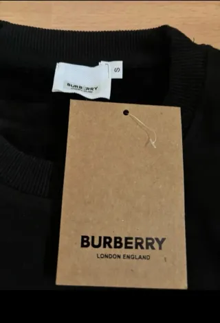 Sudadera Burberry negra nueva con etiquetas