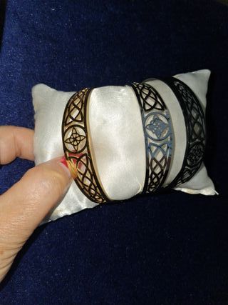 Pulseras Nudo de Bruja - Doradas y Negras y platea