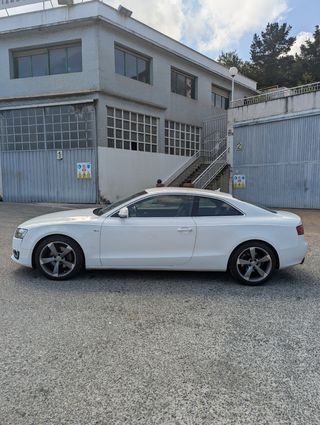 Audi A5 Coupé 2.0 TFSI Quattro 211CV / S-line