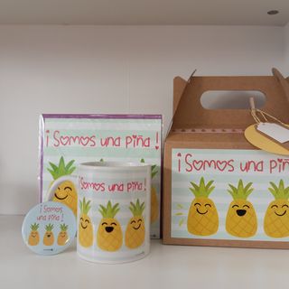 Pack regalo amigas: taza, tarjeta, caja y chapa
