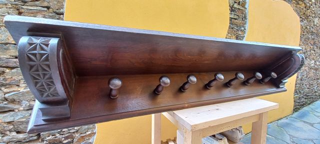 Perchero de pared de madera de castaño- 7 Ganchos