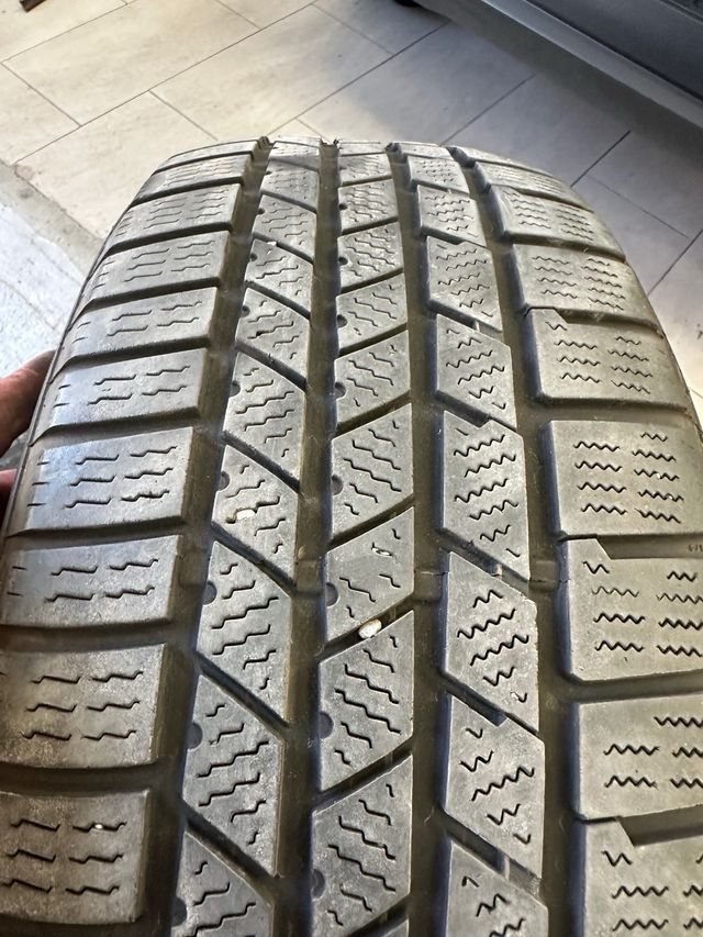 4 Neumáticos Invierno 235/55 R19