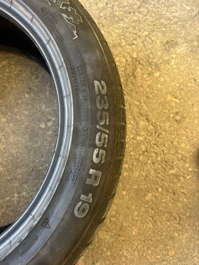 4 Neumáticos Invierno 235/55 R19