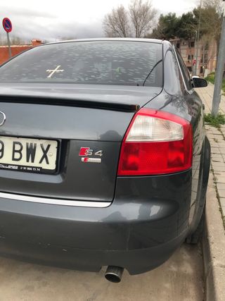 Audi A4 b6 170cv (pegatina B)2002