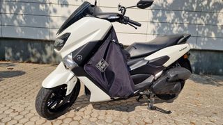 Yamaha NMAX Scooter - Blanco