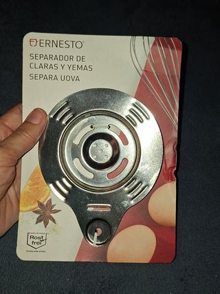 Separador de Claras y Yemas Ernesto
