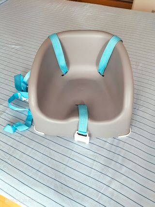 Silla elevadora o trona.
