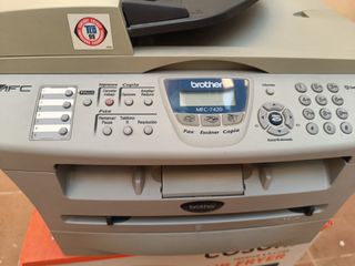 Brother MFC-7420: Impresora multifunción