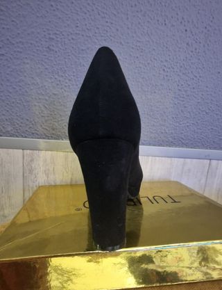 Zapatos negros tacón alto