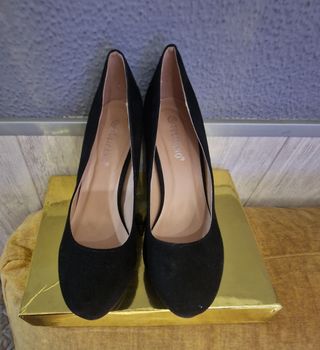Zapatos negros tacón alto