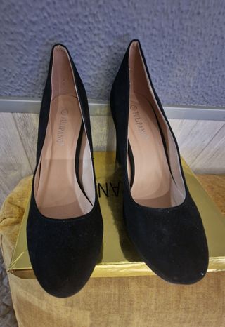 Zapatos negros tacón alto