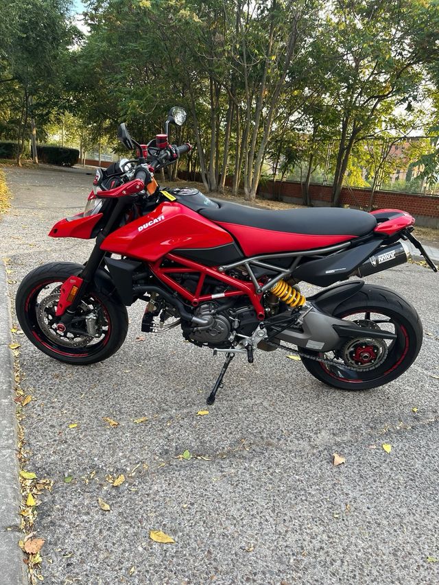 Ducati Hypermotard 950