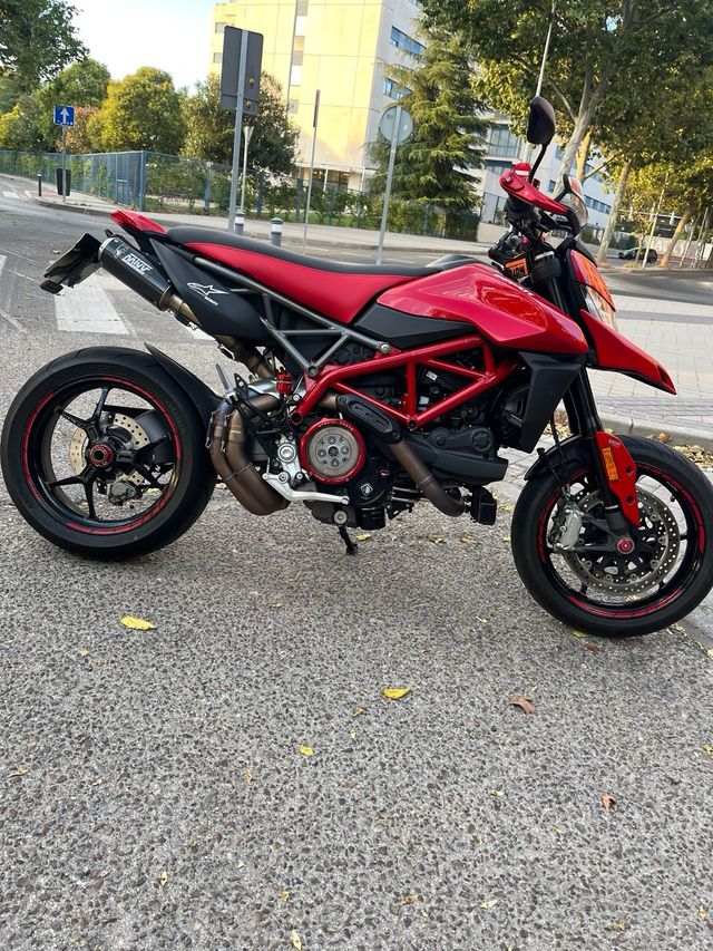 Ducati Hypermotard 950
