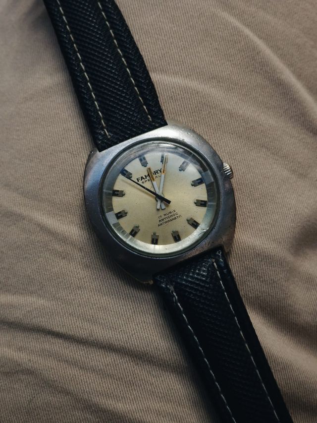 1970s Famory Special “UFO” Cal. FE 140-1