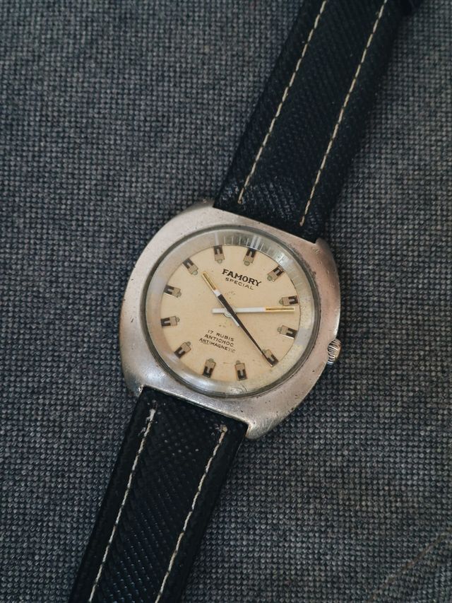 1970s Famory Special “UFO” Cal. FE 140-1