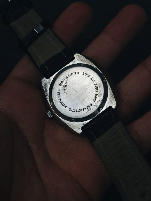 1970s Famory Special “UFO” Cal. FE 140-1