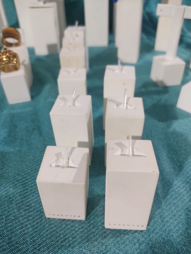 Expositor Joyas - Madera Blanca