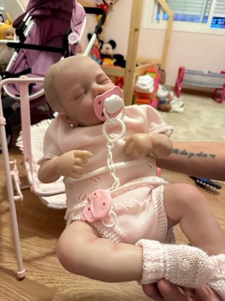 Muñeca bebé realista