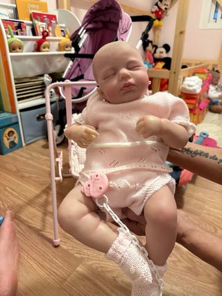 Muñeca bebé realista