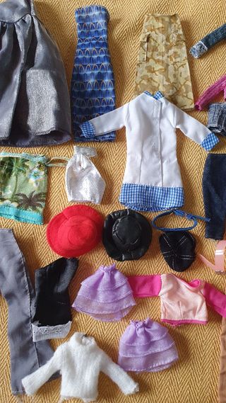 LOTE ROPA DE BARBIE, MY SCENE Y OTRAS MUÑECAS