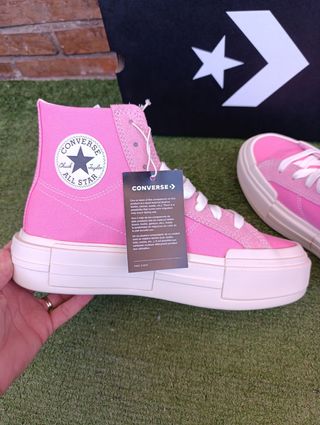 Converse Chuck Taylor Pink
