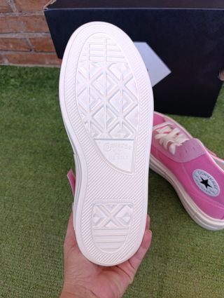 Converse Chuck Taylor Pink