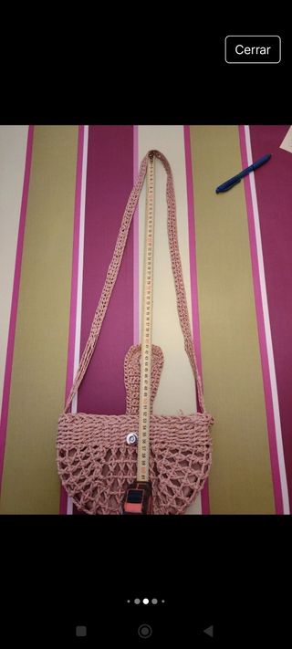 Bolso bandolera de la marca PULL&BEAR color paja.