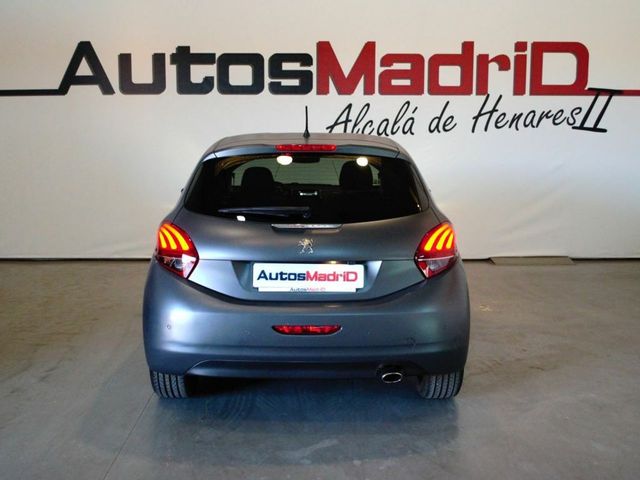 Peugeot 208 5P GT-Line 1.2L PT EAT6 110 S&S