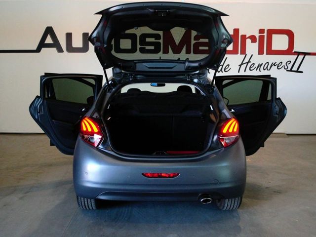 Peugeot 208 5P GT-Line 1.2L PT EAT6 110 S&S