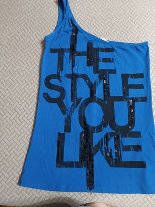 Camiseta azul estilo único