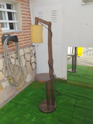 Lampara pie madera vintage