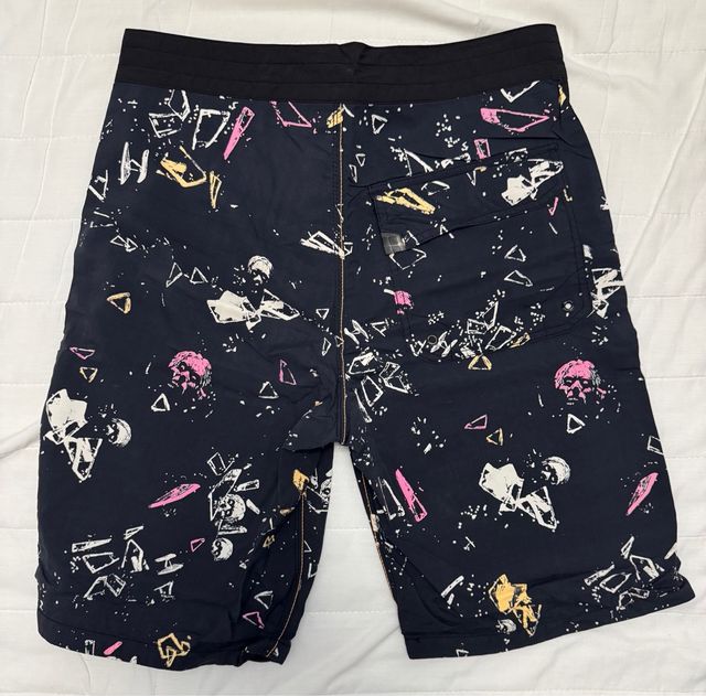 Bañadores tipo bermuda de diferentes marcas