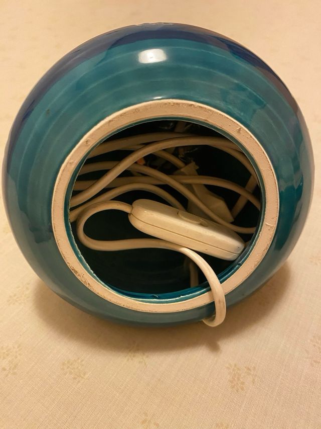 Lampada e vaso ceramici italiani nuovi
