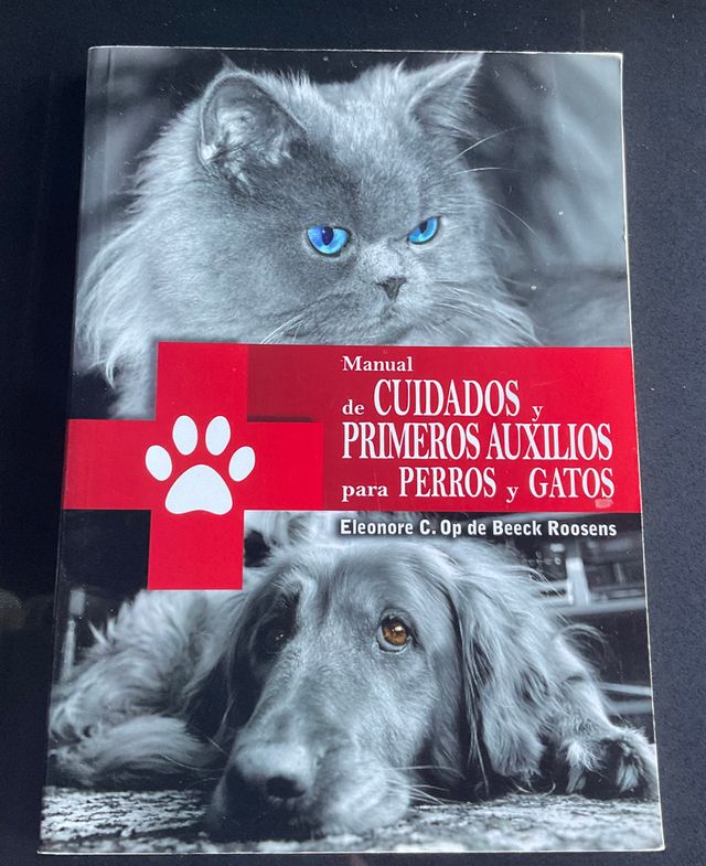 /|||Libro "Cuidados y 1os auxilios perros y gatos"