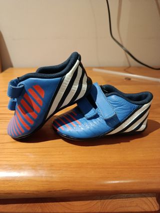 Zapatillas Adidas Predator bebes
