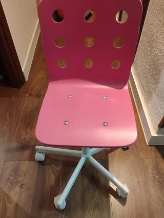 ESCRITORIO INFANTIL DIFERENTES ALTURAS + SILLA