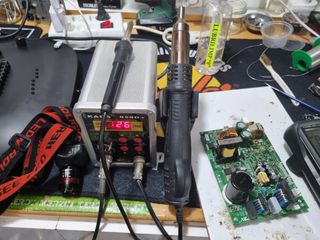 LUTHIER, TÉCNICO HIFI, SOPORTES DE GUITARRA, ETC..
