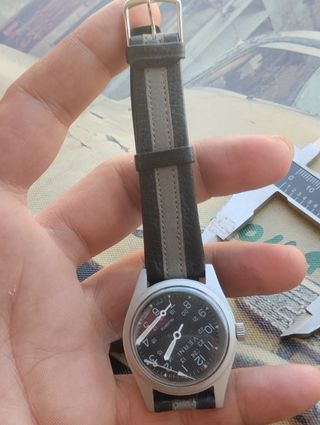 Reloj VERNI cuarzo no tiene máquina 
