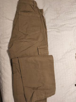 Pantalón cargo Stradivarius XS