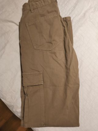 Pantalón cargo Stradivarius XS