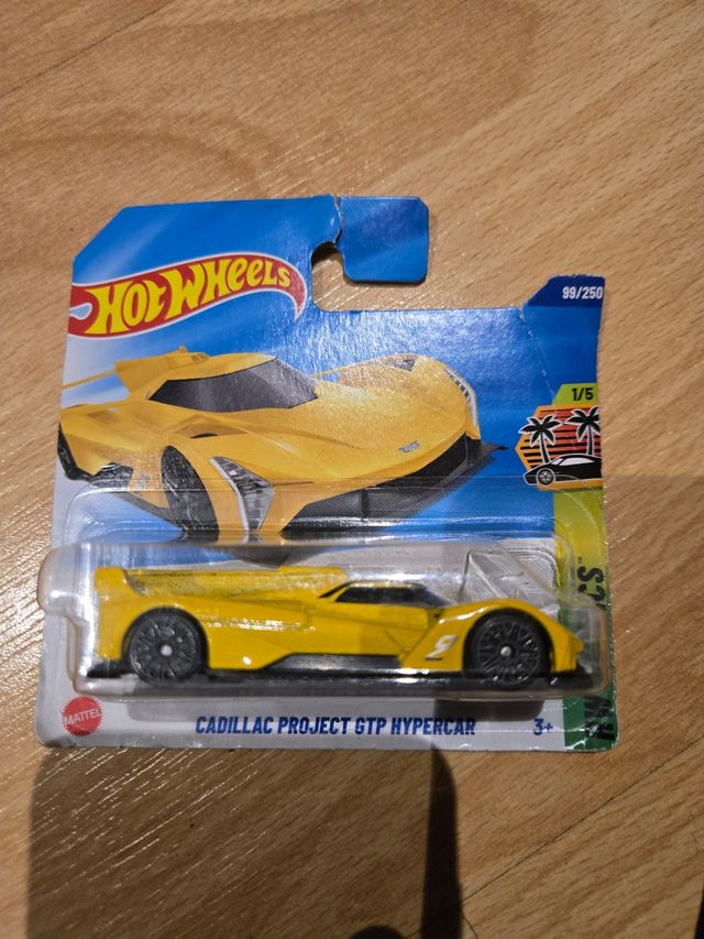 Hot Wheels Cadillac GTP Hypercar Amarillo