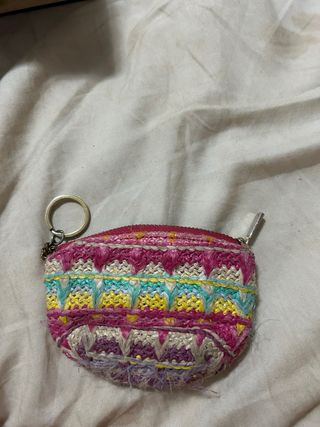 Monedero tejido multicolor