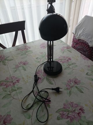 Lampara escritorio vintage negra