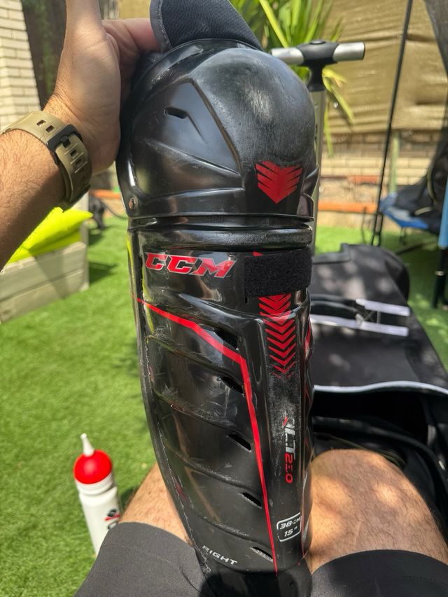 Espinilleras hockey CCM