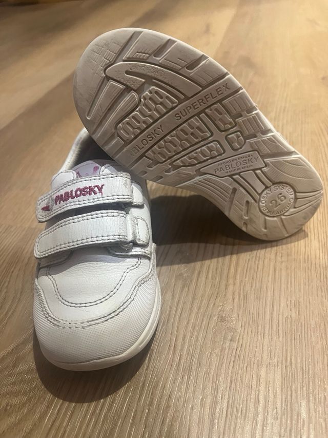 Zapatillas Pablosky niña velcro blancas