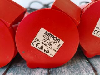 Conectores trifásicos Simon