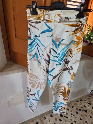 Pantaloni floreali bianchi